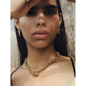 Laura Lombardi necklace with toggle